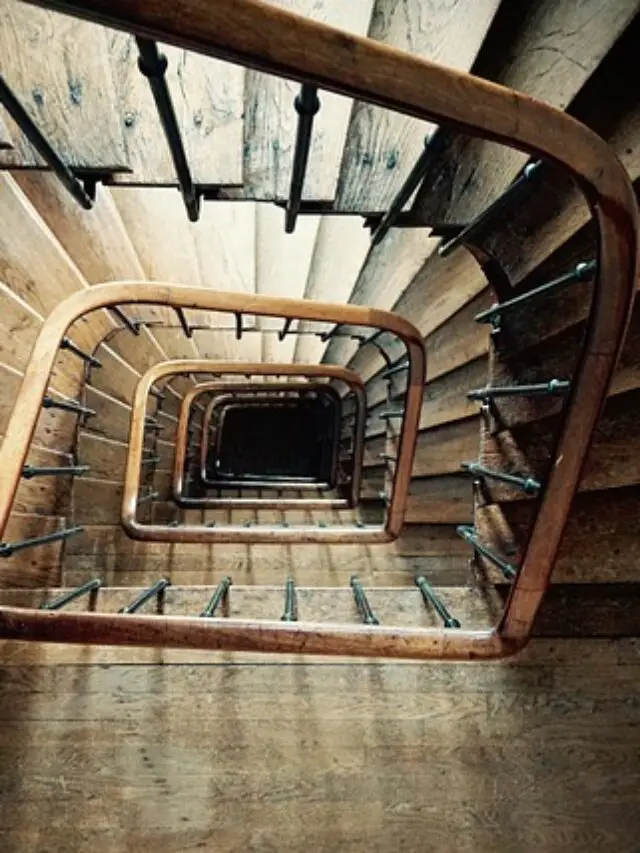 6 Signs You’re Hurting Deep Inside Without Realizing