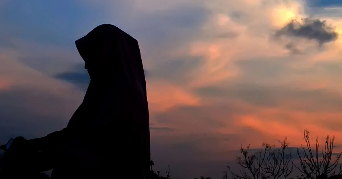 If You Want to Be a (Lucky) Good Girl, Try These 8 Daily Habits