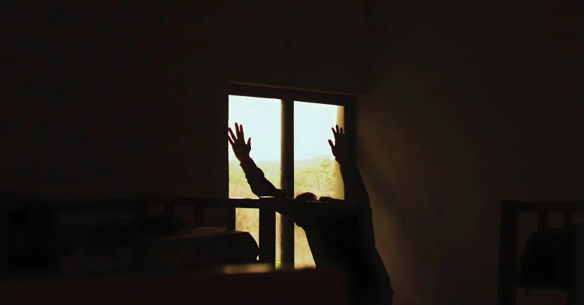 15 Situations Where Silence Says More Than Words