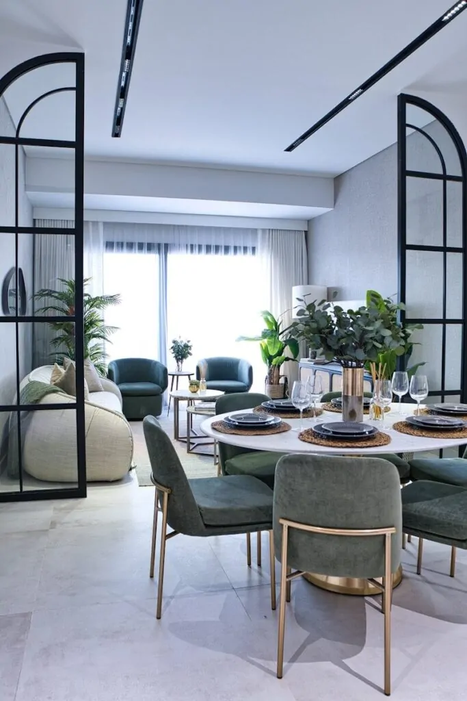60 Meaningful Things to Do With Your Parents for Every Season and Situation 27 a dining room with a table and chairs