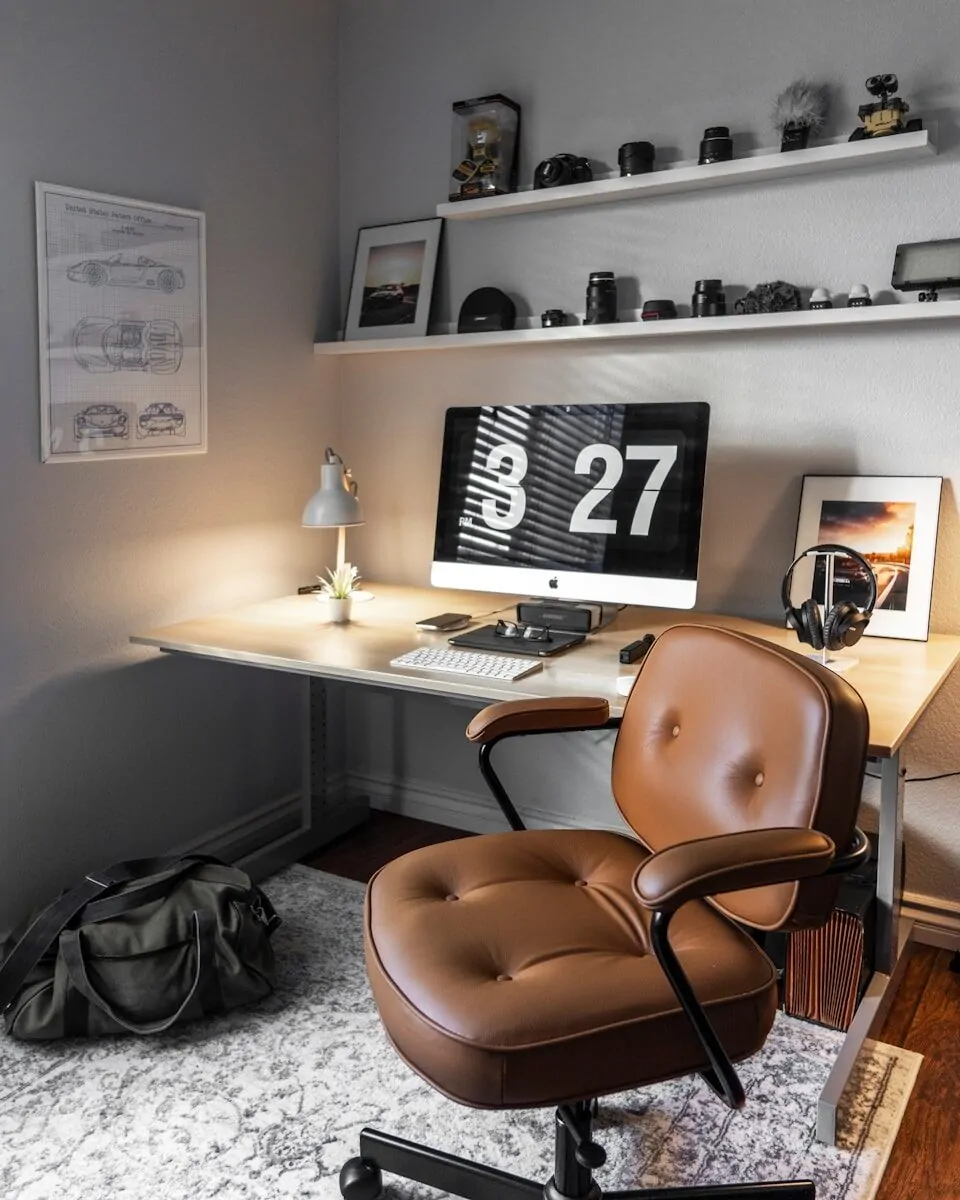 35+ Small Office Ideas for Working From Home 5 turned-on silver iMac